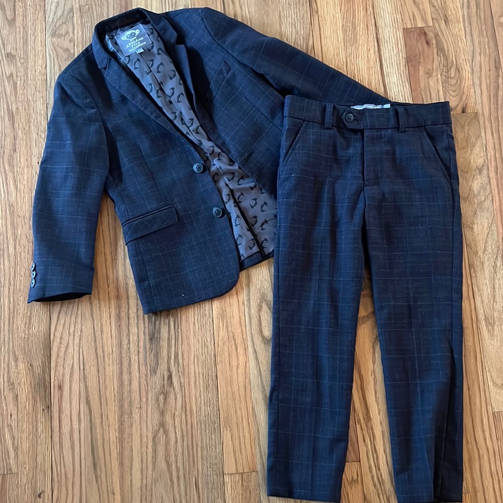 Appaman Fine Tailoring Grey with faint plaid pattern Suit size 7
